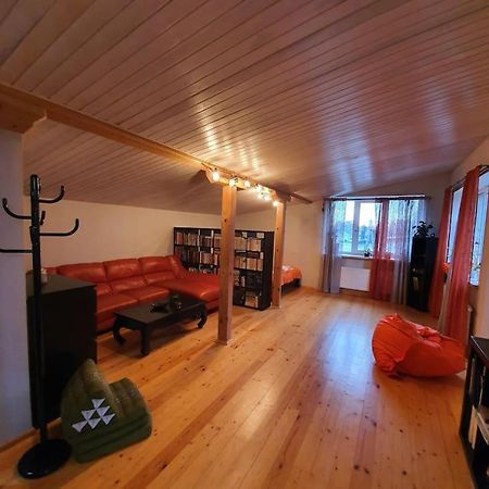 Studio Apartment And Free Airport Transfer Riga Exterior photo