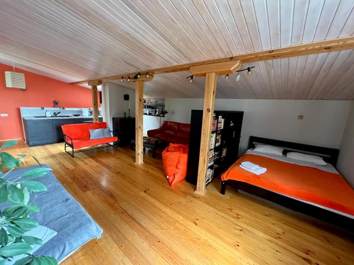 Studio Apartment And Free Airport Transfer Riga Exterior photo